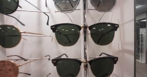 Ray ban aviator ou autres modeles disponible neuve et bon prix
