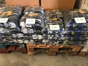 Tongs pour homme et femme, diverses tailles