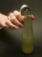 Nouveau décapsuleur génial breveté