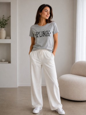 020135 Mix aus Damen-T-Shirts + Blusen