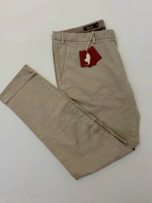 010094 Mix de pantalons et jeans pour hommes