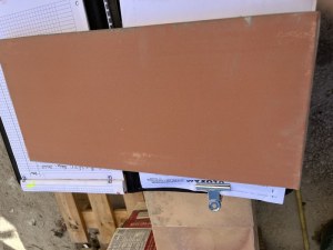 Parefeuilles et carreaux en terre cuite