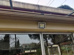 Pergola avec store banne