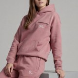 Stock ensembles jogging, pull et tee-shirt