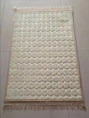 TAPIS DECO AVEC COEUR - 80 x 120