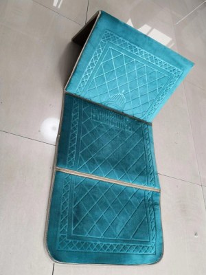 TAPIS DE PRIERE AVEC DOSSIER EN BOIS PLIABLE