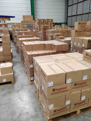 Destockage Matériel électrique Legrand NEUF