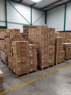 Destockage Matériel électrique Legrand NEUF