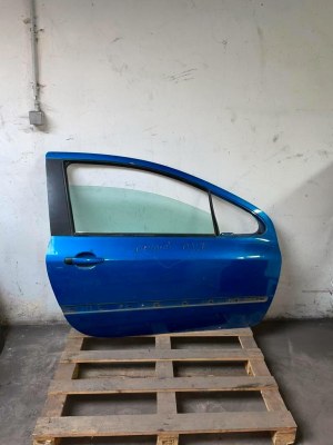 Lot de 210 portes de voiture a 40€ la piece (voir la description )