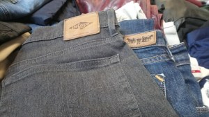 Vente de vêtements de friperie