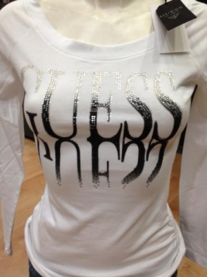 A SAISIR LOT TEESHIRTS GUESS NEUF HOMME ET FEMME