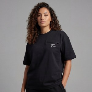 Stock ensembles jogging, pull et tee-shirt