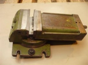 ETAU DE FORMAGE ORIENTABLE