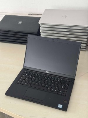 DESTOCKAGE – 88 PC PORTABLES DELL LATITUDE 7390 – Core i5 – 8 Go RAM – SSD 256 Go 109...