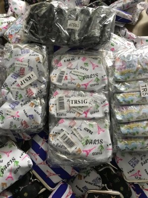 Lot de porte monnaie 0.40€ la pièce