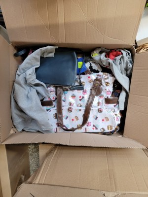 LIQUIDATION STOCK MIXTE NEUF DE MAGASIN -90% DISCOUNT SOLDE