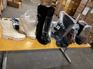 Lot de Chaussures Mixte Automne Hiver Modèles Variés pour Femmes et Hommes à Partir de...