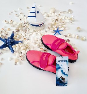 060079 Mix de chaussures aquatiques enfant Aress