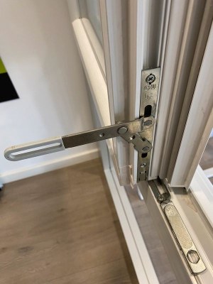 Fenêtre 2 vantaux PVC