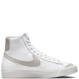 Nike Blazer Mid '77 SE Blanc / Volt / Beige Clair/ Blanc / Noir MOINS 50% DU PRIX DETAILS