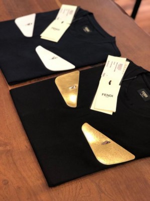 Tee shirt de marque authentique