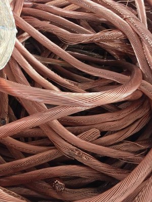 Câble de cuivre dénudés