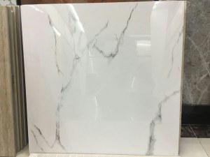 Carrelage céramique mabre stock massif