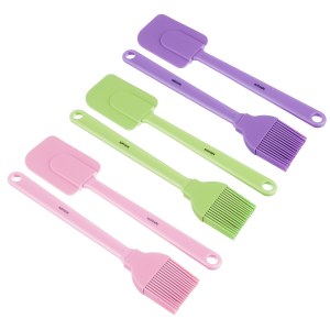 Moule de cuisson avec sous-plat métallique. Spatule, brosse • Matériel: silicone