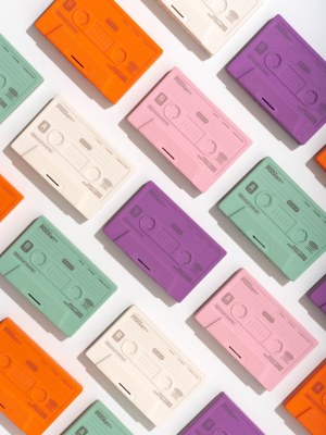 Destockage - Porte-cartes silicone rétro en forme de cassette - Lot en gros - Prêt à la...