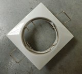 Spot fixe encastré carré couleur blanc - 300 pces disponibles