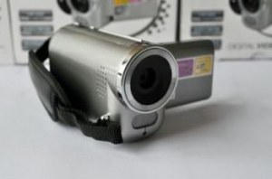 LOT 100 Caméscopes numériques 5 Mega Pixels  NEUFS