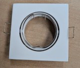 Spot orient. encastré carré couleur blanc - 300 pces disponibles