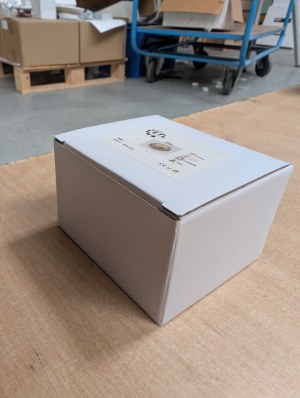 Spot orient. encastré carré couleur blanc - 300 pces disponibles