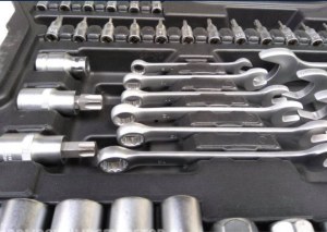 BOÎTE À OUTIL 215 PIÈCES - KRAFT WORLD PRO