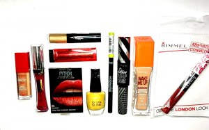 Lot de 300 articles beautes de marques