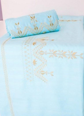 Parure de lits brodés