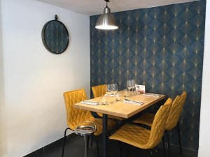 Fauteuil pour brasserie- Chaise et banquette sur mesure de restaurant- Mobilier CHR- MO...