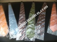 A Saisir : Cravates Saint Hilaire