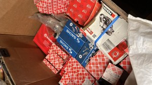 Lot de pièces auto neuves