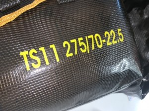 20 paires de chaussettes à neiges truck de marque Tiresock