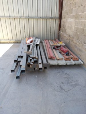 Panneaux bacacier et tubes carrés