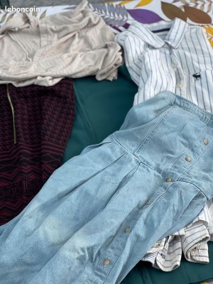 Lot de 160 articles de mode femme et homme