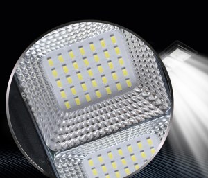 LAMPE DE RUE SOLAIRE TÉLÉCOMMANDE 360W + MANDRIN ASC-195-15