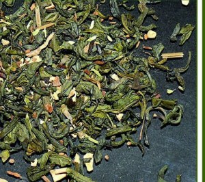 THÉ VERT AROMATISÉ AU FRUITS ET ÉPICES NEUF