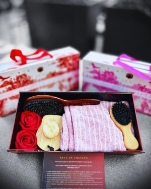 Déstockage de 176 coffrets cadeaux beauté et soie de mûrier