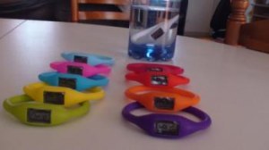 Lot revendeur 100 montre silicone ion sport