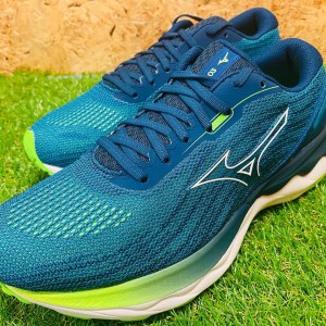 Stock chaussures running/indoor/outdoor de la marque Mizuno