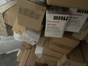 Vend lot important d’imprimantes laser, photocopieurs, traceurs et toners