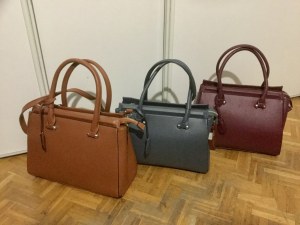 DÉSTOCKAGE SAC A MAIN TRES BELLE FINITION