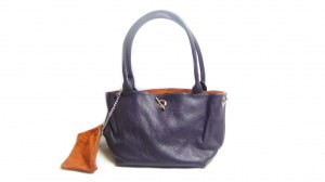 Sac à mains, sac à portée mains, En cuir veritable Made in Italy + trousse interieure...